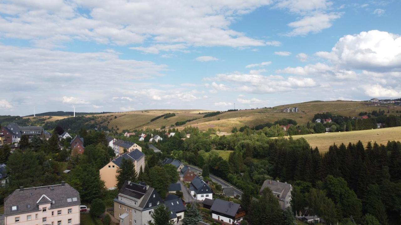 Ferienwohnungen Zauberberg, Schneehase & Glitzerhirsch Oberwiesenthal Luaran gambar